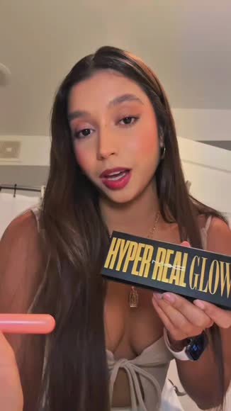 Video review of MAC Hyper Real Glow Palette  by 662c4e0f3516056e4cbd14f7