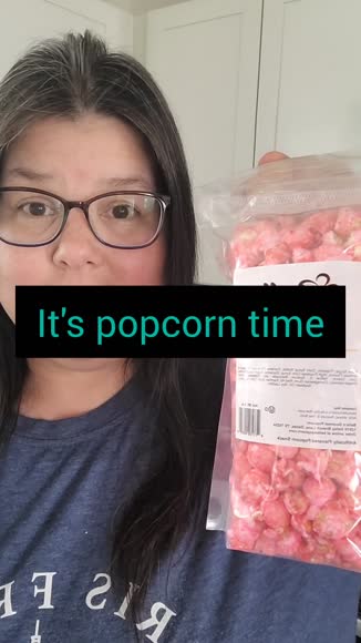 Video review of Belle's Gourmet Popcorn Sweet Popcorn Variety Pack  by 678c4f54b76a57d0e9d6f901