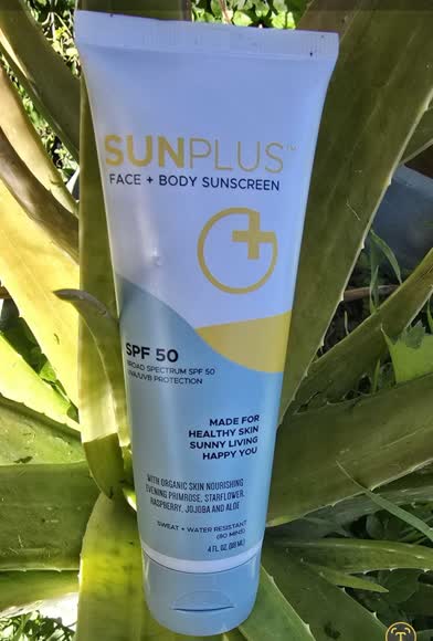 Video review of SUNPLUS Superfood + Hyaluronic Acid Sun Protection Lotion SPF 50  by lidiafernandez14