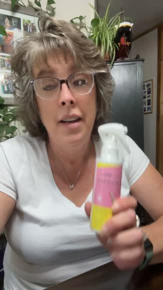 Video review of Mybiomiracle Exfoliating Foot Peeling Spray  by 67858365cf1903345c5eb7dc