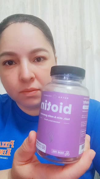 Video review of NutraChamps Sugar Free Biotin Gummies  by 67886e9816398fa4f3f5b408