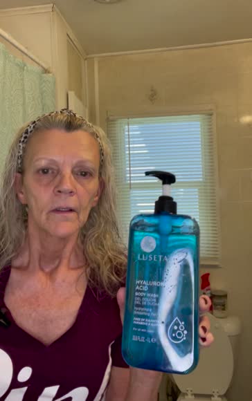 Video review of Luseta Beauty Luseta Hyaluronic Acid Body Wash 33.8oz  by 678b5443097db08eb942a14c