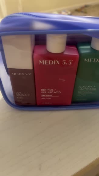 Video review of Medix 5.5 Bodycare Bestsellers Travel Set  by 67a91a19ad05b5781ee272e0