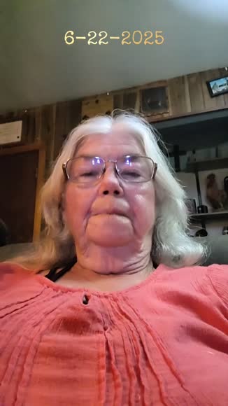 Video review of Almost Famous "Spotlight" LED Selfie Light  by 679982cedbd38a6ff7545790