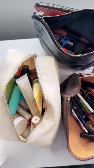 Video review of CosmoGlo 10/10 Lighted Makeup Case for Travel and On-the-go MakeUp Application  by support8240656