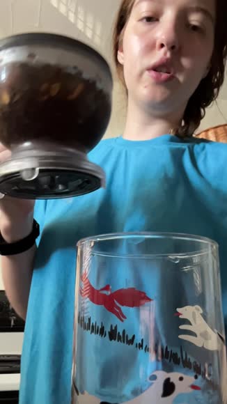 Video review of Tavalon GRAVITY TEAPOT  by anya.gettyimages
