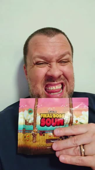Video review of Final Boss Sour Level 2 Strawberry X Mango  by 6800fbc62615219f20a67218