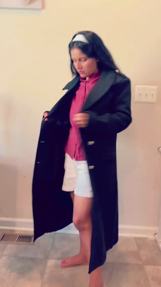 Video review of Jacket Store USA Women's Woolen Double-breasted Velvet Coat - Tailored Fit, Warm  by 677a84a4f50bb12f96b3be7f