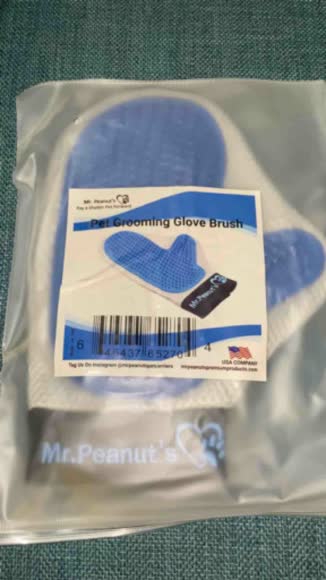 Video review of Mr. Peanut's Original Pet Grooming Glove  by bignobeli