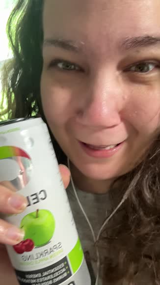 Video review of CELSIUS Functional Essential Energy Drink  by 6805816de1df62d29d711fb2
