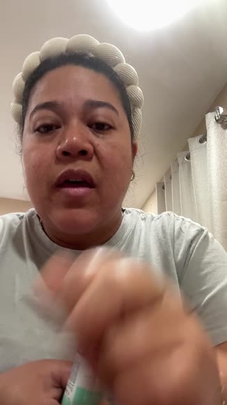Video review of Kleem Organics Dark Spot Corrector Serum with Vitamin C for Brightening and Even Tone  by 678fbe41dcddad46aee7268f