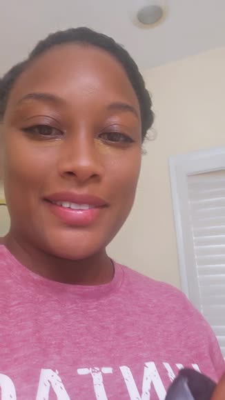 Video review of Ashunta Sheriff Beauty Velvet Hypoallergenic Ultra Soft Puffs  by 67c7ba78e3cd0fc4ac61b14a