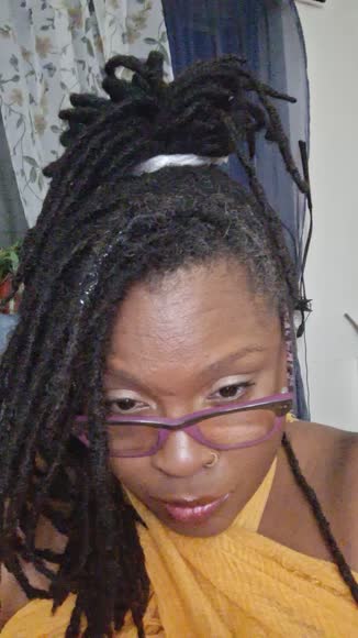 Video review of Naturallyfed apparel Roun-Da-Way Scrunchie  by 674a4c2851377a04ca7ffd47