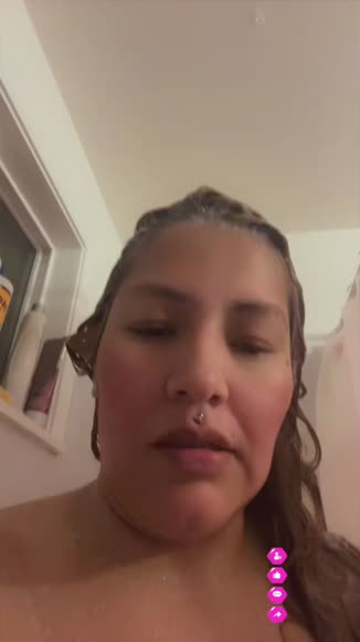 Video review of Beauty by Earth Exfoliating Loofah  by 677eb5f80842b261e648670e