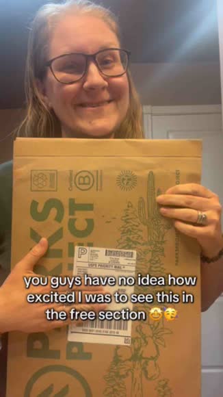 Video review of Parks Project 2025 National Parks Calendar  by 680076097115f0bd74a0d41f