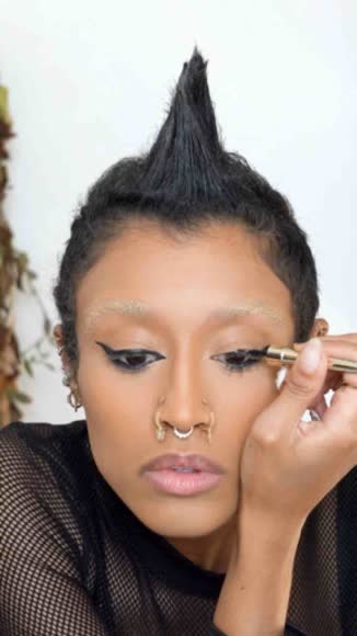Video review of Eveline Cosmetics Celebrity Eyeliner – Ultra Precise, Waterproof, Smudge-Proof Formula – All-Day Wear with Rich, Sensual Color – Perfect Lash Line Contour  by 67850d150044058596b61792