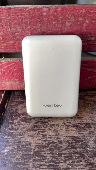 Video review of Ventev Portable Magnetic Battery 5,000 MAh  by 67526c81b67a939f33dc4608