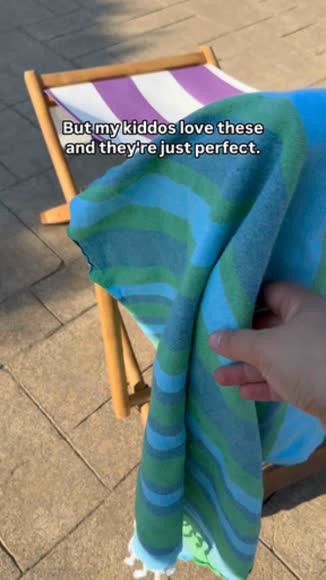 Video review of eco-hilana Samara Bold & Striped Eco-friendly Turkish Towel  by 670457079ec1aa4af20f76bf