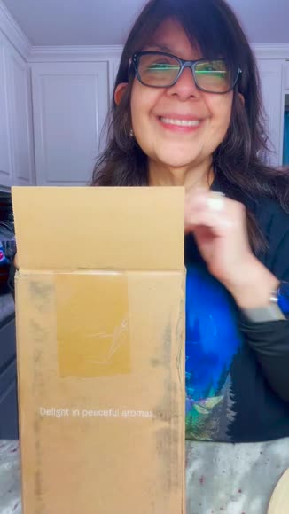 Video review of La Jolie Muse Amélie Tahitian Lychee Candle - Fragrant Home Ambiance  by 