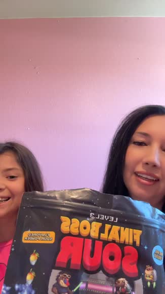 Video review of Final Boss Sour Blue Raspberry Mango Dippers  by 6789e9bf37ad8727d1c5bf23