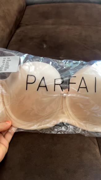Video review of PARFAIT Elise Strapless Bra  by 6754c55bb4f052a30fc5df5d