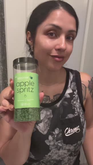 Video review of Waxxxie Apple Spritz Wax Beads  by 6571fcdcc3c8b703a0d49766