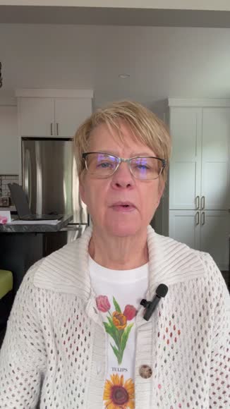 Video review of Kleem Organics Neck Firming Cream with Retinol and Peptides for Smoother, Tighter Skin  by 6789e5a48e179bd9d666752a