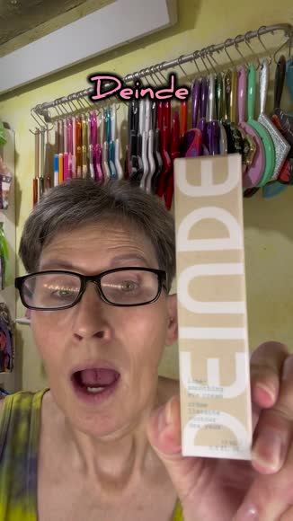 Video review of DEINDE Line-Smoothing Eye Cream With Ultra-Cooling Mini Eye Roller  by 6764b51480b542fc8273346e
