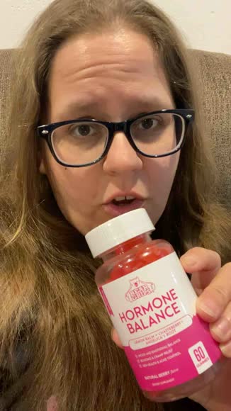 Video review of Bear Grips Hormone Balance for Women and PMS Relief Gummies  by 67914249e41a552fdfe609e1
