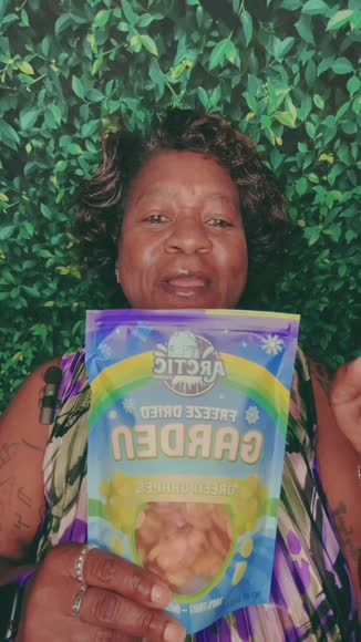 Video review of Arctic Farms Freeze Dried Green Grapes  by 678fd5ab2d414658ddbe88e2