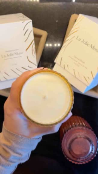 Video review of La Jolie Muse Amélie Tahitian Lychee Candle - Fragrant Home Ambiance  by kbgj6ht4nn