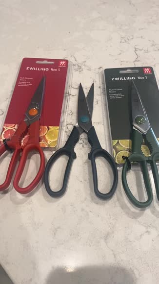 Video review of Zwilling ZWILLING Now S Kitchen Shears Set  by 677d7bef9bd22df146d874cd