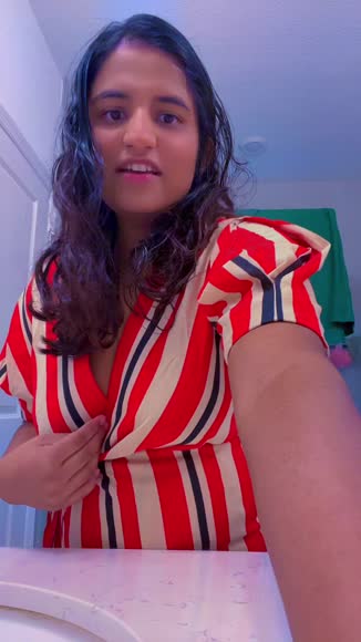 Video review of Shop at Konus Puff Sleeve Wrap Dress  by 675a222742a23904b9b6ece5