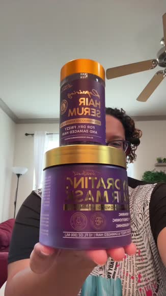 Video review of NUTRAHARMONY Hydrating Hair Mask for Damaged Hair  by 6619b0d7e52021c1eb42fbe5