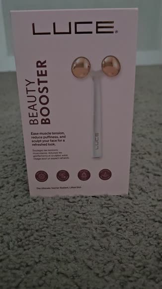 Video review of LUCE Beauty Deluxe Face Roller: Sculpt, Depuff, and Reduce Wrinkles Caused by Muscle Tension  by 65de6b66d8b7283abf1dd27e