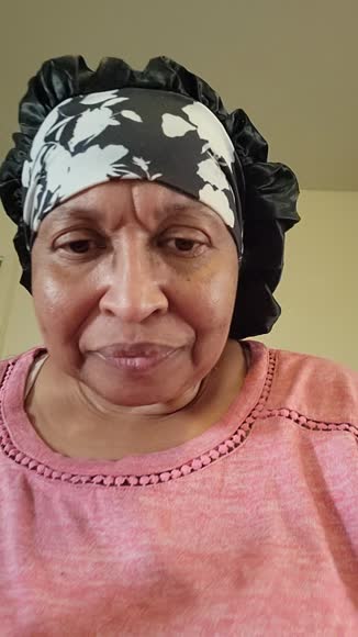 Video review of Sweet Addison's Fudge Brownies  by 685ffe28c5edb114e814837a
