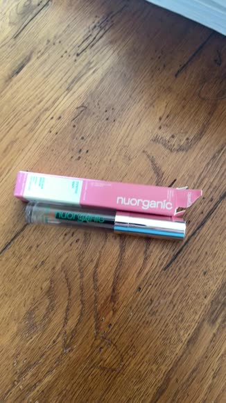 Video review of Nuorganic Cosmetics Eyelash Growth Serum, Safe Doctor Formulated, Plant Based Lash Growth Serum  by 