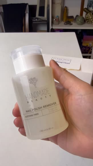 Video review of Handmade Beauty By Diana Burillo Nail Polish Remover Acetone Free  by 677eb6a681ae8c7cc85c566c