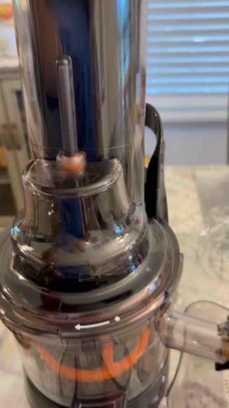 Video review of Ventray 408 Slow Press Masticating Juicer Black  by 6786ef8bed2afe18e138139f