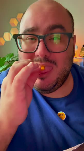 Video review of Final Boss Sour Level 2 Strawberry X Mango  by 676f53cfc6ddd090d479babb