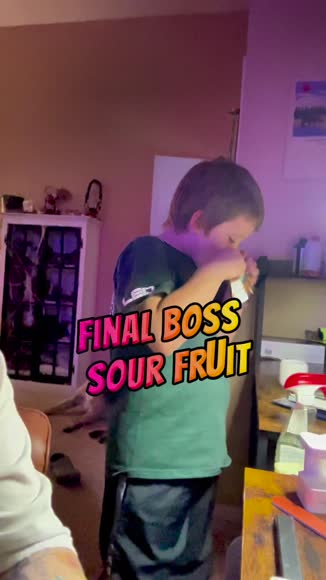 Video review of Final Boss Sour Level 2 Strawberry X Mango  by 67b3cd9239a776cb2848db7e