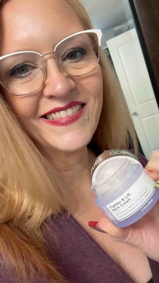 Video review of GOPURE Beauty GOPURE Tighten & Lift Neck Cream  by 6799919de3a44597e6fa28ba