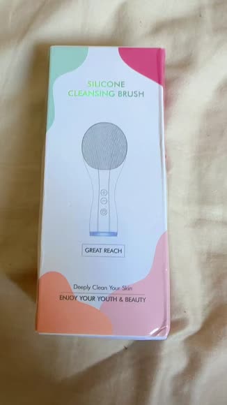 Video review of Besteria Electric Facial Cleansing Brush Silicone  by 6758cce459556207df3417a5