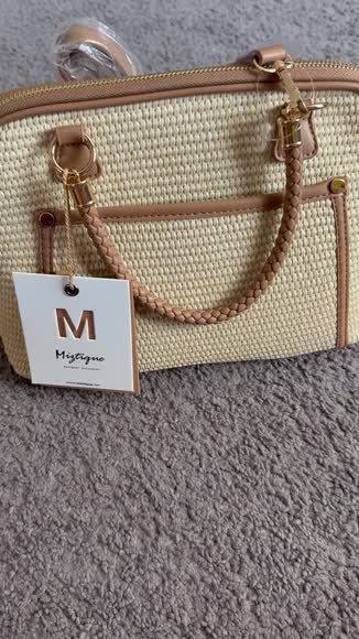 Video review of MMS Brands Camila Straw Satchel  by 675acaceb3fcdf4122f9e1d8