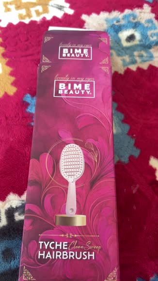 Video review of Bime Beauty Tyche CleanSweep Brush  by 6756df3de61f4b37aa6899eb
