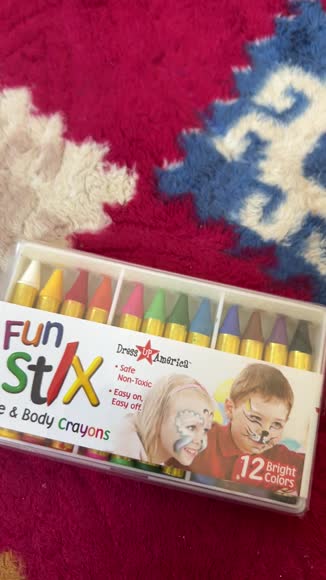 Video review of Dress Up America 12 Face Paint Crayons Set  by 6756df3de61f4b37aa6899eb