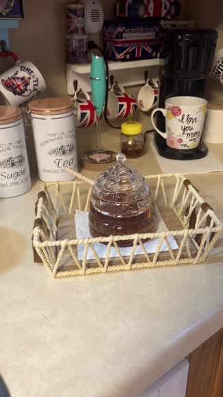 Video review of Honey Badgers Bee Farm Vanilla Honey  by 67c6e33adfd662b875864e9c