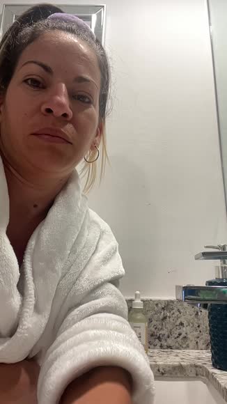 Video review of My SpaLife  Spa Duo Headband & Wristband Set  by 685c27d2782c6eae13843567