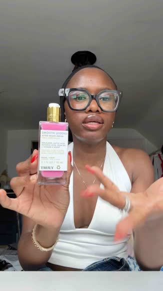 Video review of Truly Beauty Smooth Legend After Shave Serum - Smooths Texture & Bumps for Glowing Skin  by neemak-ugc