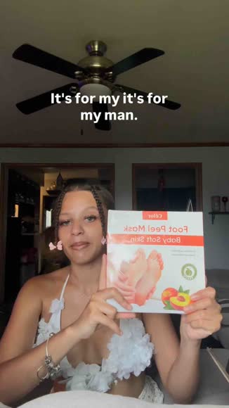 Video review of Celor Foot Peel Mask with Aloe Vera Extract - Peach (2 Pairs)  by 6845d039cfc1de680a6d9c49